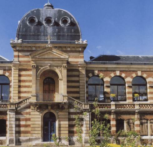 Pavillon central (entr�e et chapelle)