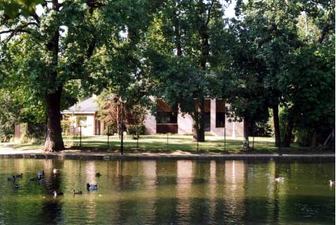 Cl�tures en bordure de rivi�res ou de lacs